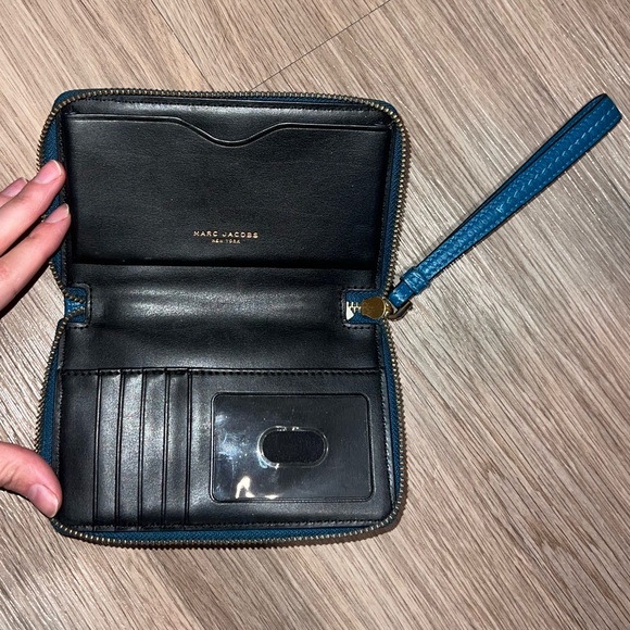 Marc Jacob's Wrislet - Picture 3 of 3